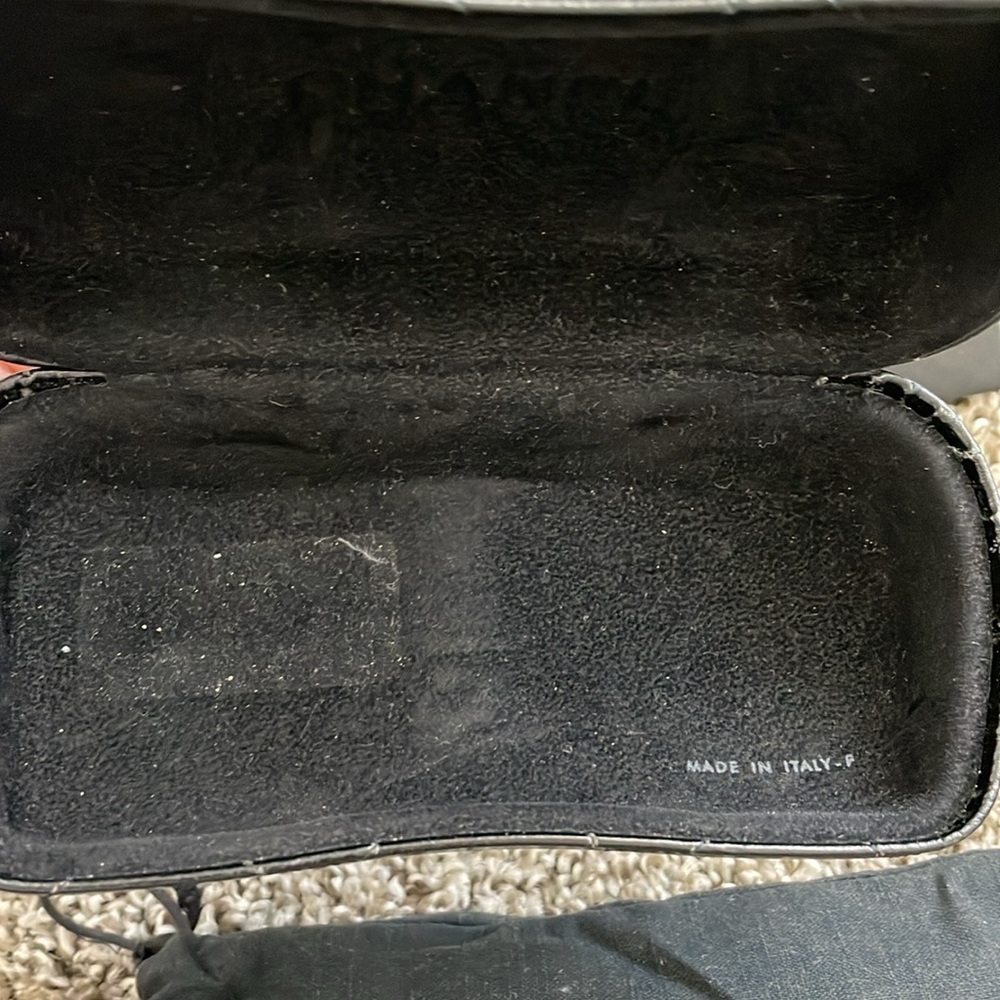 Chanel Pearl Logo Butterfly Sunglasses Black - Picture 5 of 15